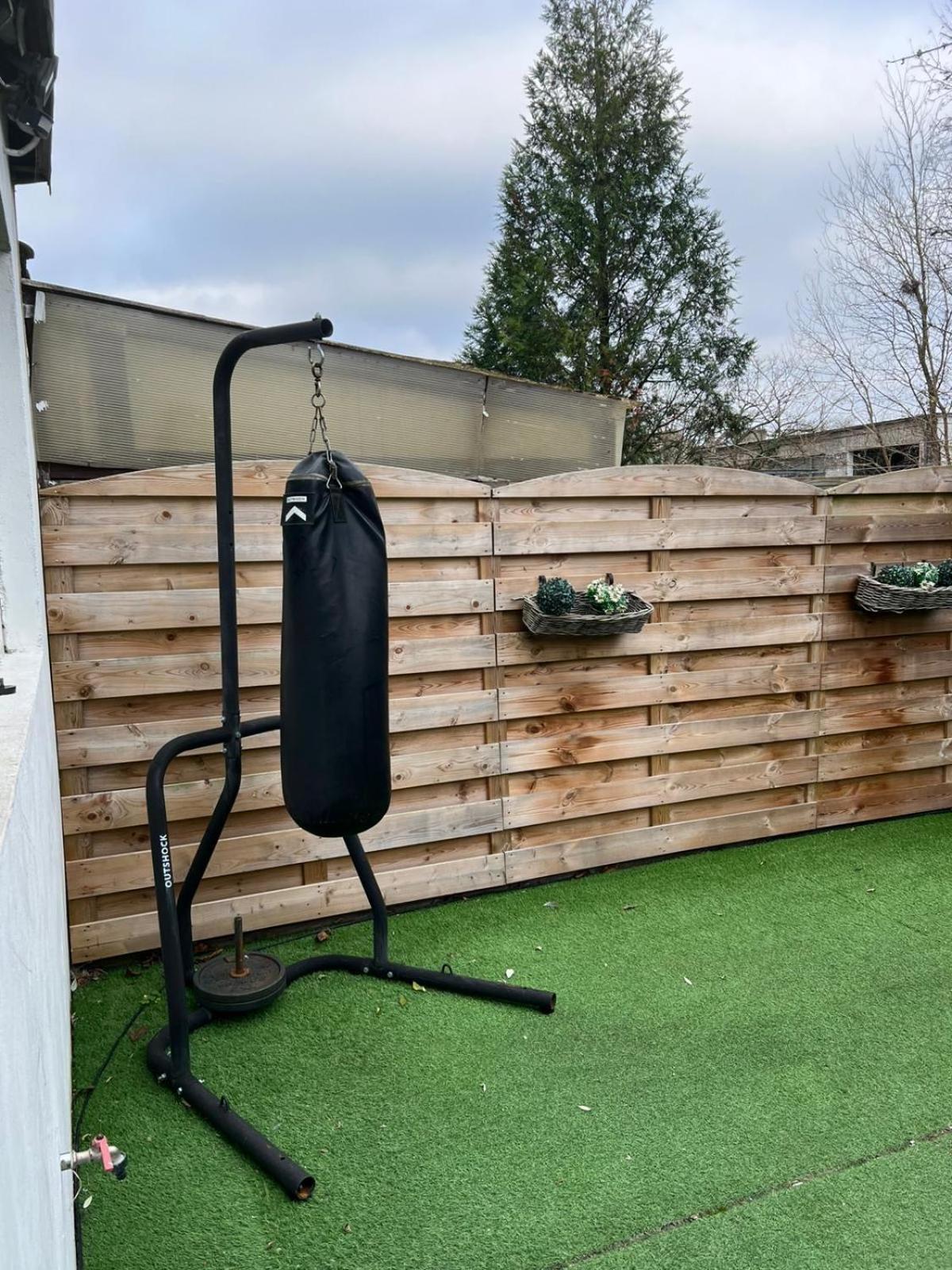 Appartement Spacieux Avec Terrasse Et Garage Prive Brusel Exteriér fotografie